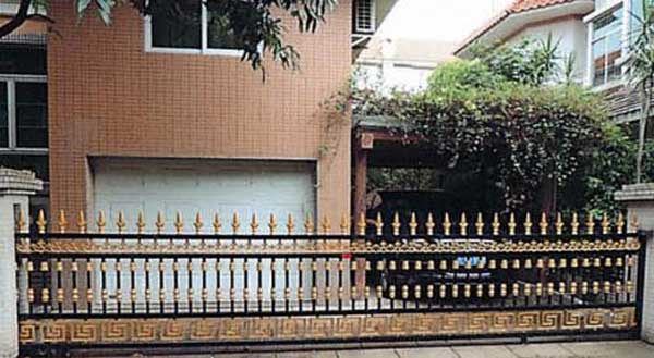 三門峽中隆?格蘭云天鋁藝護欄案例 - 中出網(wǎng)-智能出入口與停車充電門戶