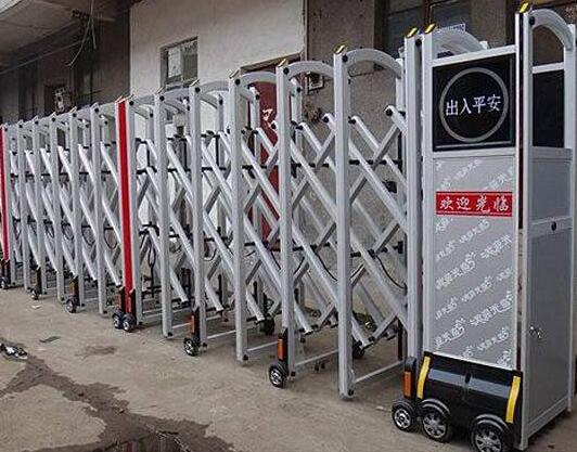 秦皇島市傲森爾裝具服裝有限公司信賴秦皇島出安智能電動(dòng)伸縮門(mén)