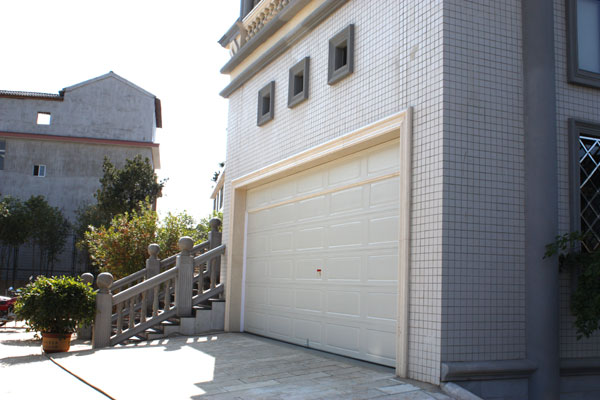 玉溪溪澤華庭車庫門案例 - 中出網(wǎng)-智能出入口與停車充電門戶