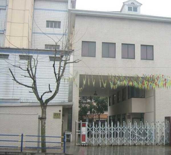 四平市社會福利院電動伸縮門案例 - 中出網(wǎng)-智能出入口與停車充電門戶