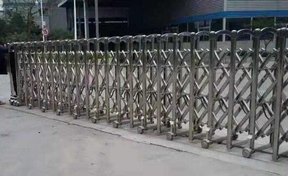 衡水中鐵建工程橡膠有限責任公司選用衡水出安智能伸縮門