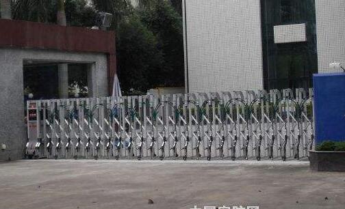 衢州市羅邦鋼結(jié)構(gòu)有限公司選用衢州出安智能電動伸縮門