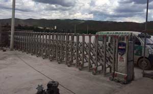 自貢長城裝備技術有限責任公司電動伸縮門案例