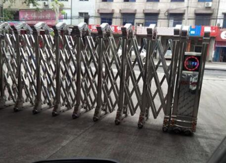 舟山出安智能為舟山市中小學(xué)素質(zhì)教育實(shí)踐學(xué)校添上伸縮門