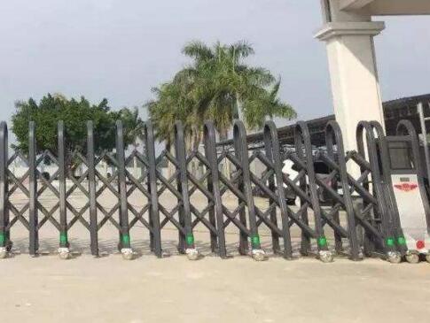 舟山出安智能電動伸縮門安裝在舟山市金久機械制造有限公司大門口