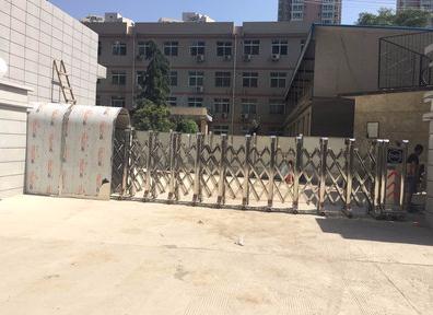 舟山出安智能伸縮門在舟山育才學(xué)校這塊寶地上長駐