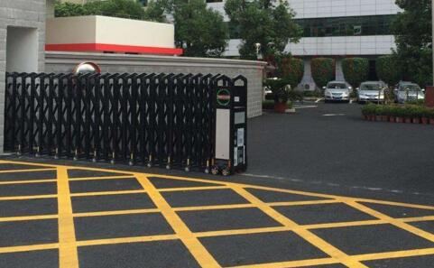 祝賀麗水出安智能電動伸縮門順利進(jìn)駐藍(lán)城遂昌桃李春風(fēng)