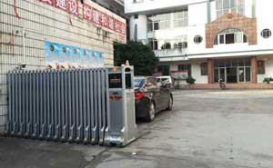 梧州蒙山縣新圩鎮(zhèn)人民政府電動(dòng)伸縮門(mén)案例