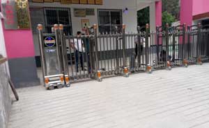 漢中市東塔小學伸縮門案例