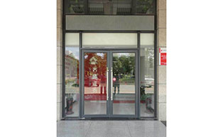 齊魯證券肯德基門工程案例 - 中出網(wǎng)-智能出入口與停車充電門戶