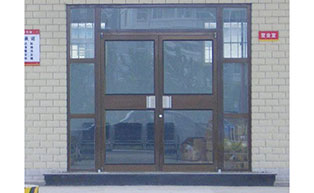 廈門海滄區(qū)滄海路中石化便利店肯德基門工程案例 - 中出網(wǎng)-智能出入口與停車充電門戶