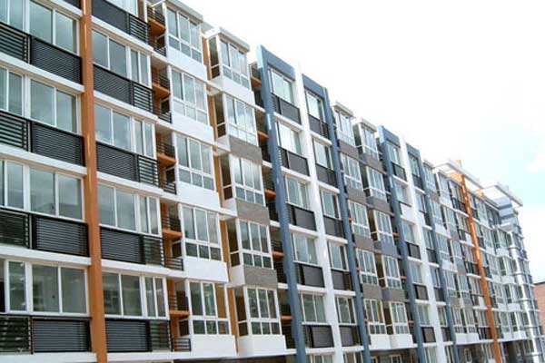 遼陽(yáng)恒大綠洲護(hù)欄案例 - 中出網(wǎng)-智能出入口與停車(chē)充電門(mén)戶(hù)