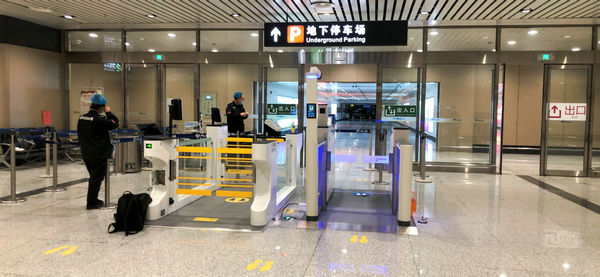 機(jī)場(chǎng)閘機(jī)