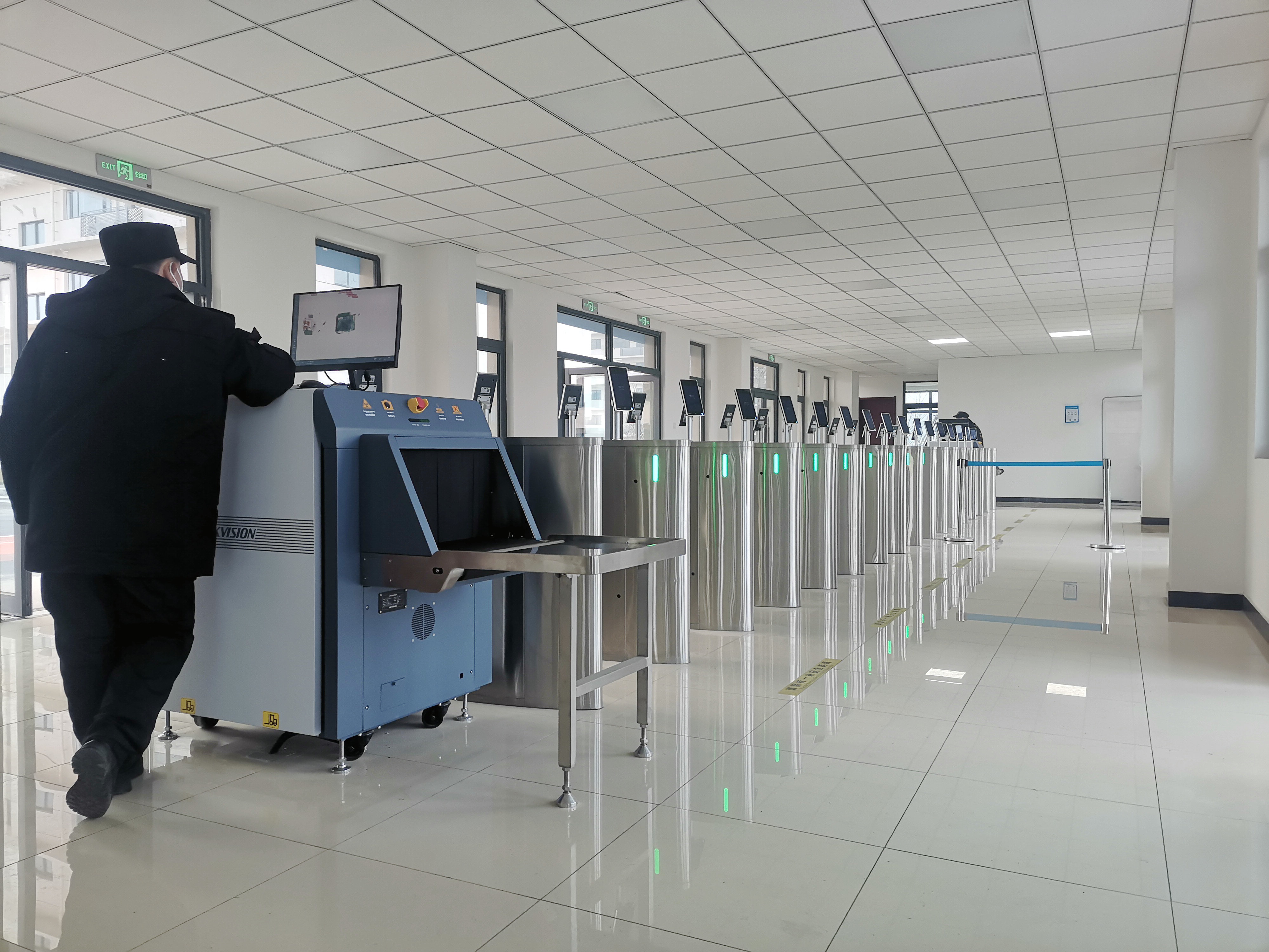 人臉識(shí)別翼閘