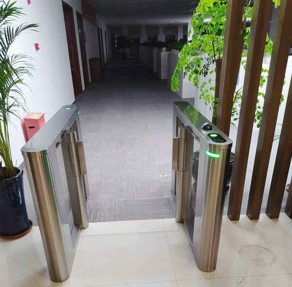 其他 - 人臉識別擺閘