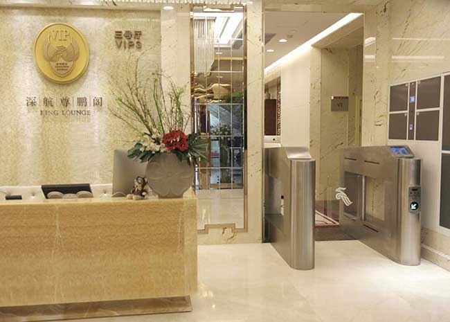 深圳寶安國際機(jī)場T3航站樓室內(nèi)擺閘案例 - 中出網(wǎng)-智能出入口與停車充電門戶