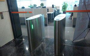 深圳平安證券總部-平移閘機(jī)案例 - 中出網(wǎng)-智能出入口與停車充電門戶