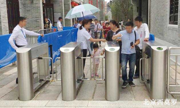 順德和園景區(qū)增設(shè)智能人行通道閘機(jī)案例 - 中出網(wǎng)-智能出入口與停車(chē)充電門(mén)戶