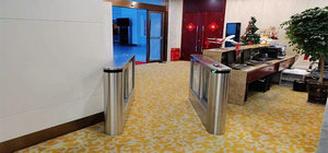 江西南昌機(jī)場(chǎng)擺閘安裝 - 中出網(wǎng)-智能出入口與停車充電門戶