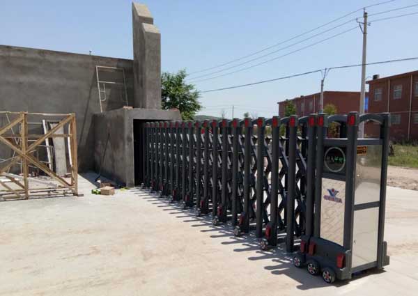 漯河建業(yè)?西城森林半島電動伸縮門案例 - 中出網(wǎng)-智能出入口與停車充電門戶