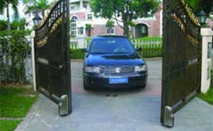 閩都大莊園香榭路開門機案例 - 中出網(wǎng)-智能出入口與停車充電門戶