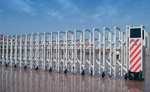 銅陵福景東方?幸福家園伸縮門案例