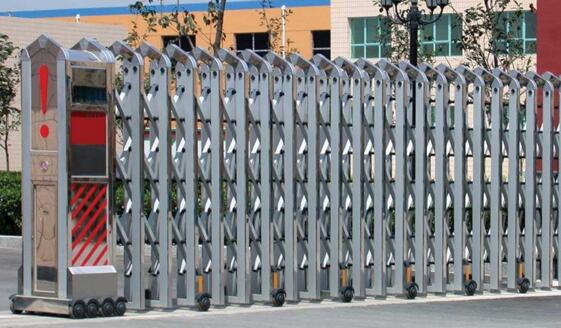 資陽(yáng)伸縮門