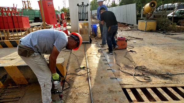 慶賀鶴壁出安智能伸縮門進(jìn)駐鶴壁南海國(guó)際