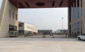 萊蕪鋼鐵集團(tuán)公司伸縮門案例