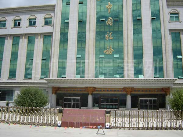 慶賀西藏山南地區(qū)國(guó)家稅務(wù)局選用拉薩出安智能伸縮門