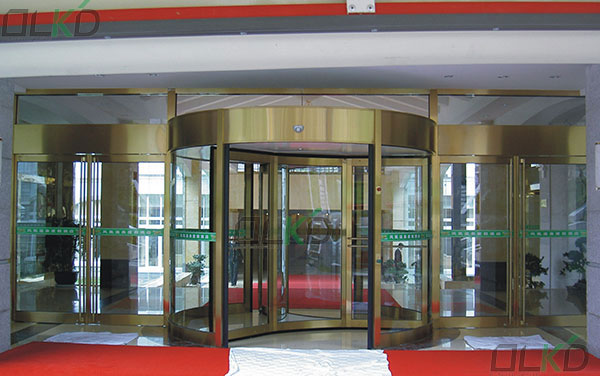 喜迎拉薩出安智能旋轉(zhuǎn)門(mén)進(jìn)駐綠洲云邸