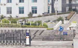 宜春市公安局伸縮門案例 - 中出網(wǎng)-智能出入口與停車充電門戶