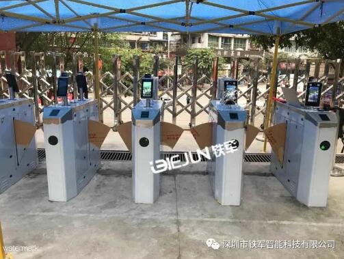 測溫人臉識別斜角翼閘