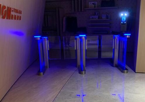 深圳后海春筍大廈選用鐵軍智能玻璃速通門(mén)