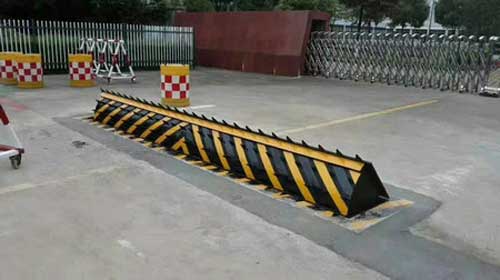 液壓翻板路障機(jī)