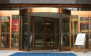 兩翼旋轉(zhuǎn)門