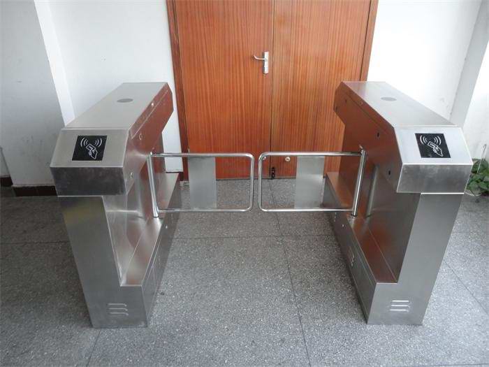 鐵路黃臺貨場通道閘案例 - 中出網(wǎng)-智能出入口與停車充電門戶