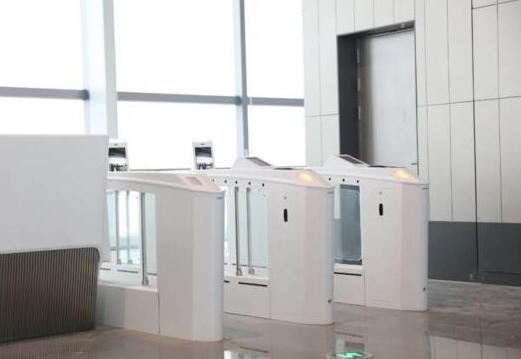 固力保完美助力青島膠東機場，安全登機煥新翱翔！