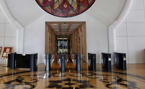 北京盤古大觀通道閘案例 - 中出網(wǎng)-智能出入口與停車充電門戶