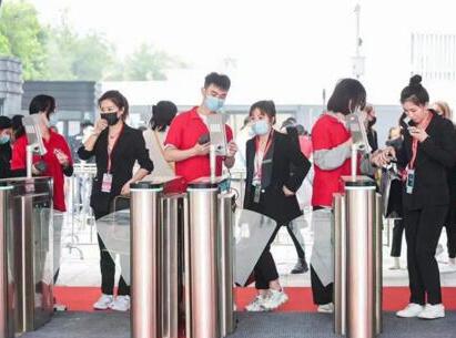 熵基科技“雙子星”閃耀美博會，不止出色