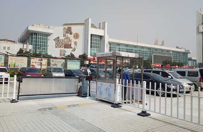 洛陽火車站車牌識(shí)別系統(tǒng)案例 - 中出網(wǎng)-智能出入口與停車充電門戶