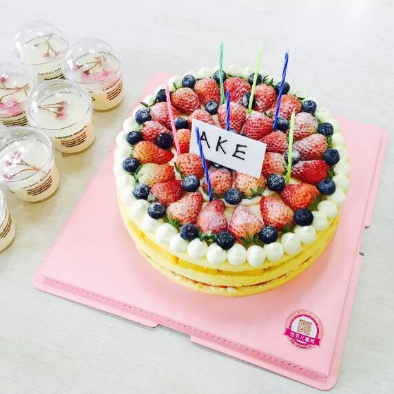 恰逢春暖花開，來一個(gè)集體生日趴！