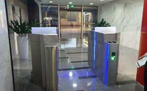 深圳深國投廣場通道閘案例