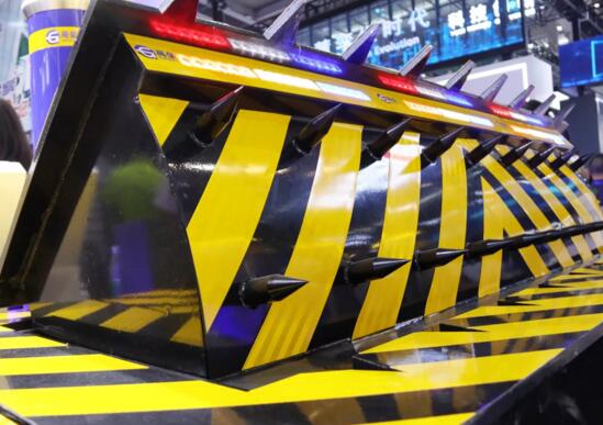 高壘路障機(jī)