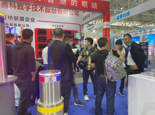 高壘的展館一直是5號(hào)館最大的人氣集結(jié)地