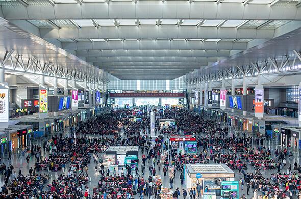 亦或這樣堵堵堵堵堵堵堵的登機/檢票口