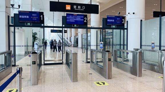 瑞為推出了集面部識(shí)別與核驗(yàn)通行一體的刷臉通行方案