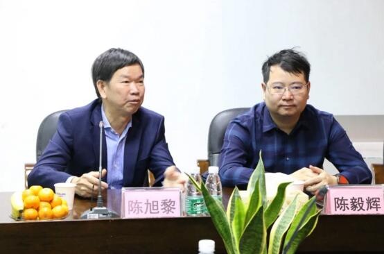 領導們針對數字家庭目前存在的發(fā)展不平衡、住宅和社區(qū)設施互聯(lián)互通不夠等問題及解決方法進行了深度的研討