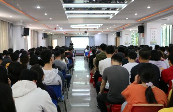 立林物聯(lián)網(wǎng)技術(shù)研究院舉辦了“立林物聯(lián)網(wǎng)技術(shù)研究院2020年度頒獎(jiǎng)盛典”