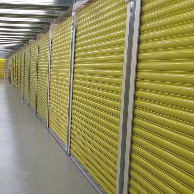 黃色鋼制防風(fēng)手動(dòng)卷簾門